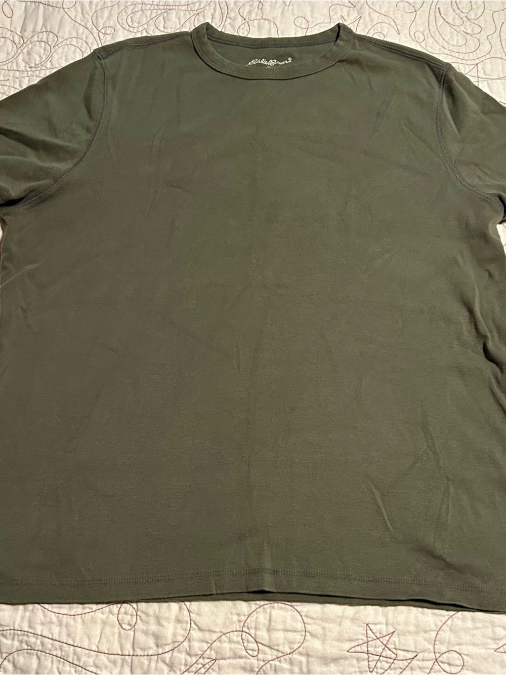 Eddie Bauer ladies Crewneck T-Shirt - Olive Green
